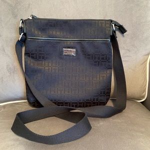 Tommy Hilfiger Crossbody Bag NWOT